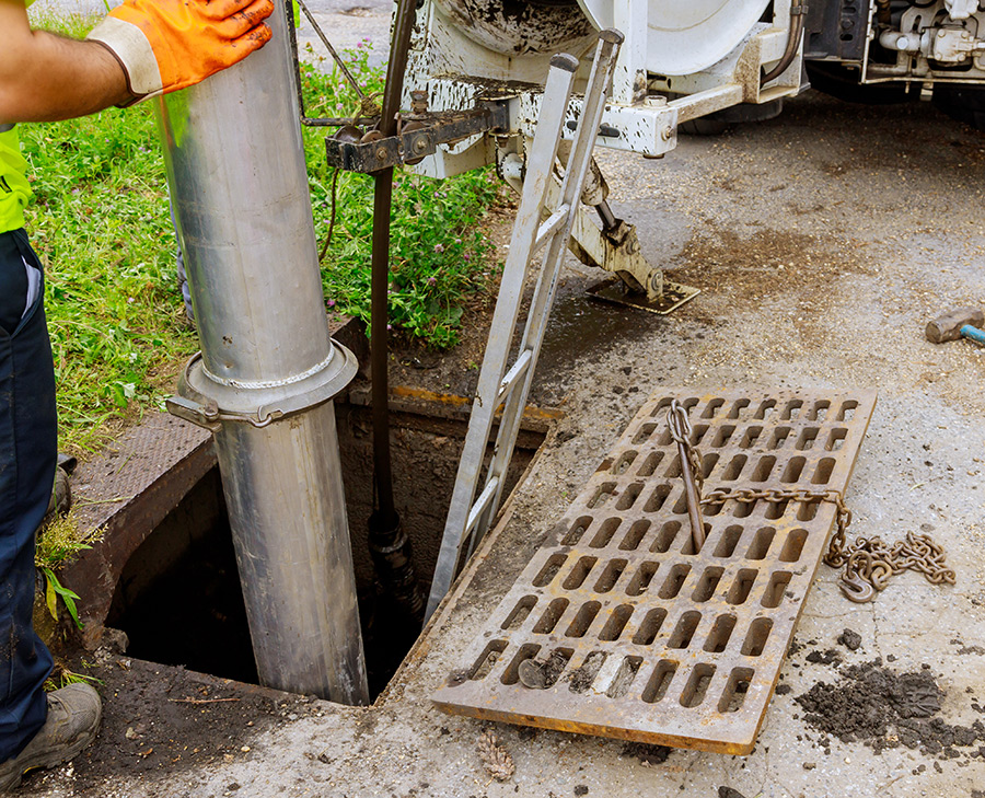 industrial cleaning of blocked water tile